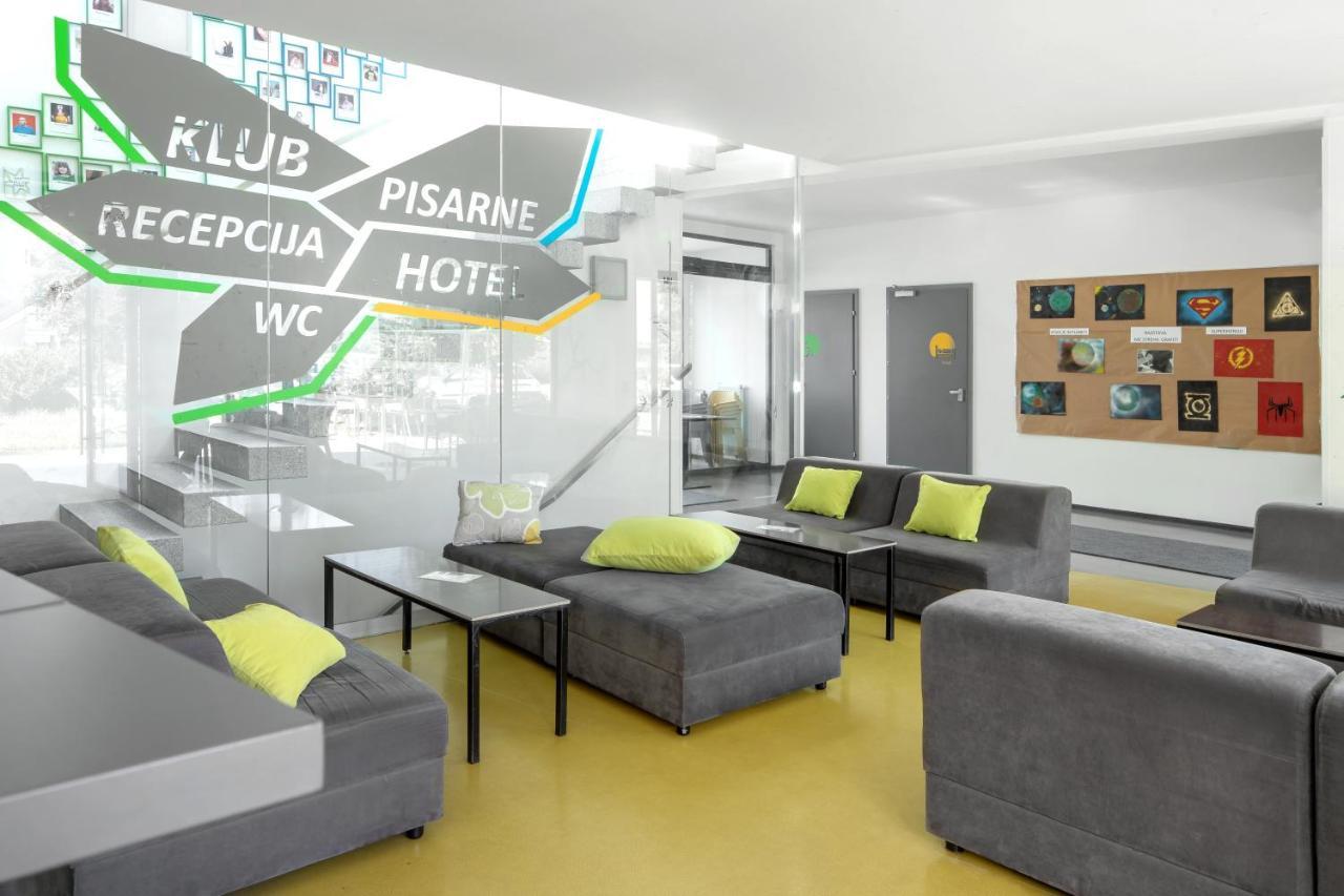 Youth Hostel Trbovlje Esterno foto